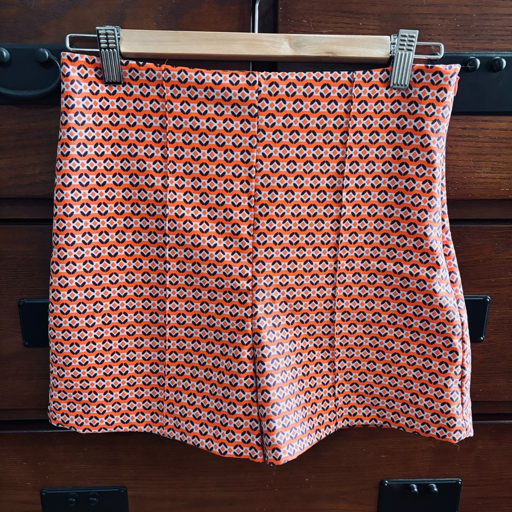 Zara High Waisted Retro Style Orange and Purple Geometric Print Shorts Size S